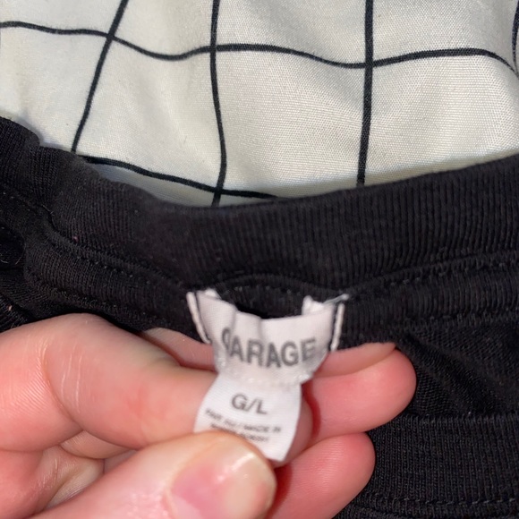 black cropped garage sunflower top - Picture 3 of 3